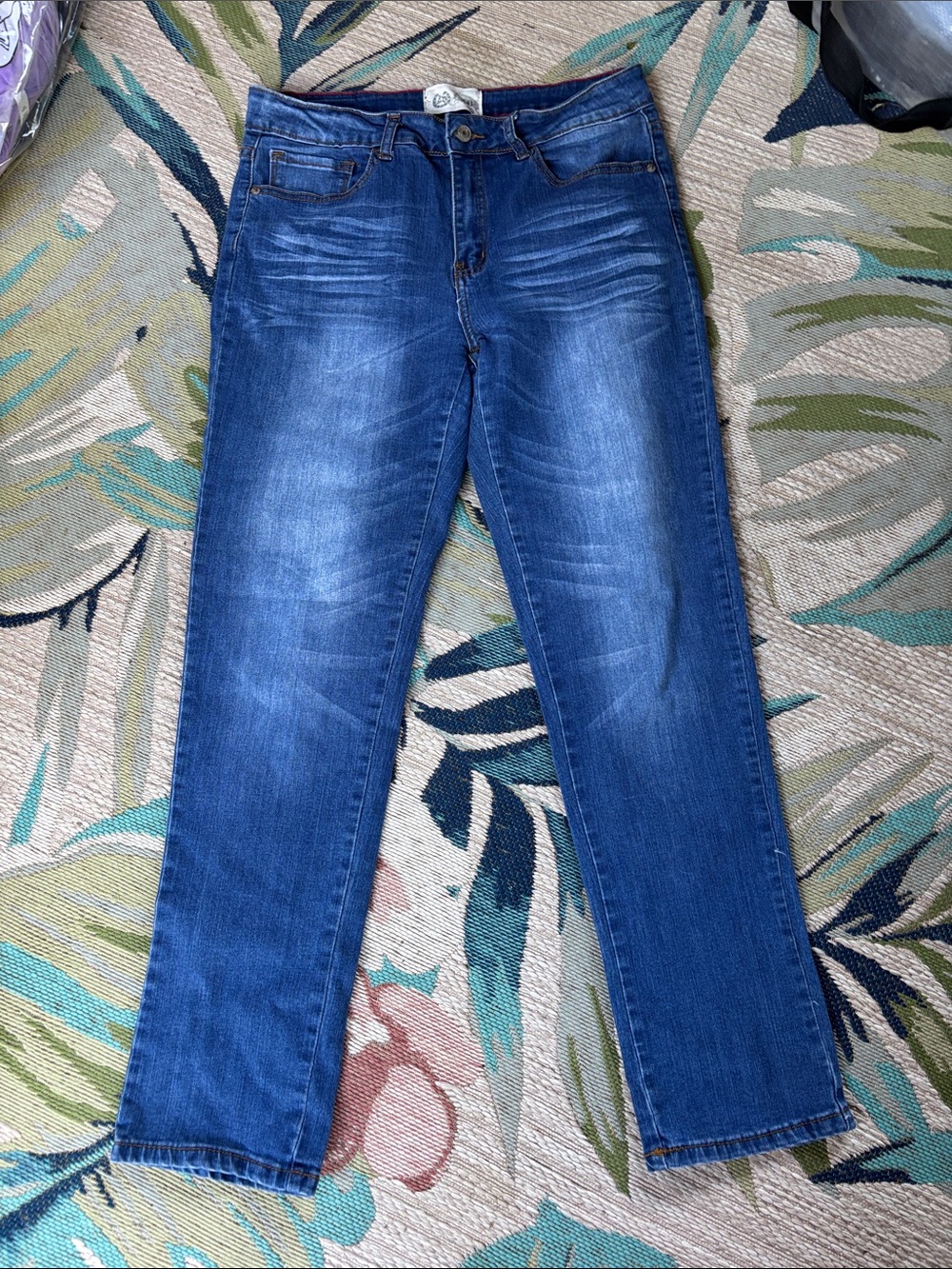 L&B Women’s Medium Wash Straight Jeans - Classic Blue